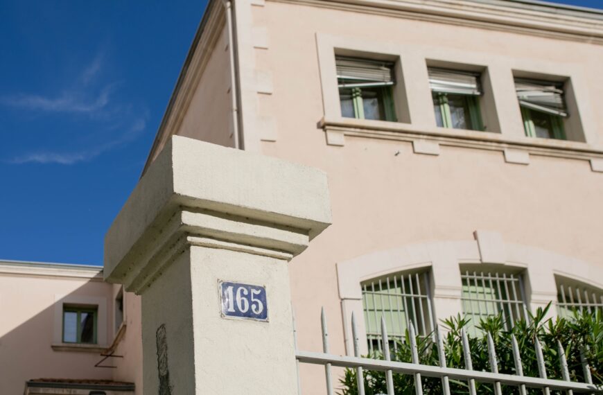 Maison des Femmes de Marseille Provence : accompagne les femmes et sensibilise à la santé sexuelle et aux violences.